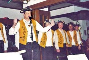 2026-2-6-ZE-UH-privat-Saumusik-2001 Rebstock