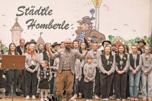 2026-2-9-ZE-vo- Städtleabend XT4V6465 Einmarsch-3