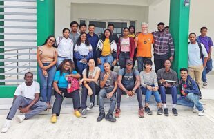 Auch im Ruhestand leistet Eberhard Müller noch Entwicklungsarbeit