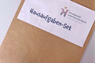 2026-3-25-ZE-UH-Katrin Bolten-Grundschule-Hausaufgaben Eltern-Aprilscherz Foto 1