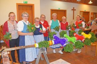 2026-3-27-NO-hv- Seniorennachmittag mit Palmbinden DSC_3175