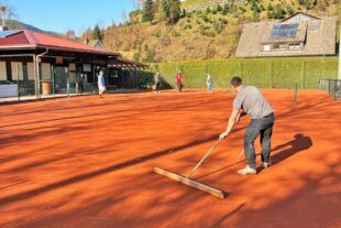 2026-3-27-OH-Steffen Till-Tennis-TCO_Platzvorbereitung_Sommer