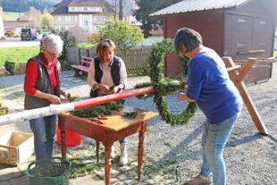 2026-3-27-ZE-UH-Anna Müller- Palmbinden Fürstenberger Hof IMG_0524