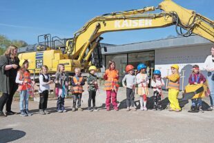 2026-4-10-ZE-UH-vo- Spatenstich Kleine Wolke XT4V7302