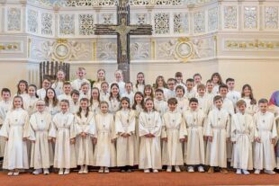 2026-4-15-ZE-Michael Schätzle-Erstkommunion-Gruppenbild-20260413-IMG_0033