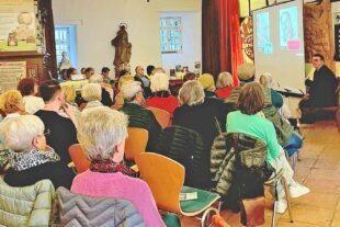 2026-4-15-ZE-Stadtmarketing-Lesung10.04.26