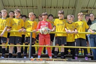 2026-4-15-ZE-ZFV-D-Jugend-Trikotspende-Bild_Harter2