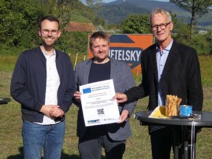 Feierlicher Spatenstich beim Imkerverein