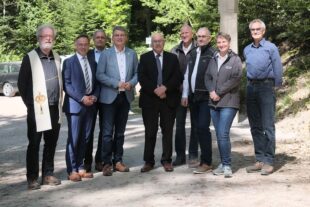 2026-4-27-GE-vo- 10 Jahre Ruhewald Bildtann Gruppe XT4V7404-2