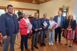 2026-4-28-NO-Nicole Vollmer-Trachtenkapelle-Ehrungen_TKN_2026_60Jahre_KlausHubert