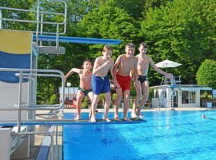 Erfolgreicher Start in die Freibad-Saison