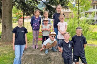 Hexenkinder gingen auf die Suche nach dem Osterhasen 2026-5-12-ZE-UH-Eckwaldhexen-Famllienwanderung-Osterwanderung_Bild