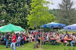 Bestes Wetter und tolle Stimmung beim Maifest des Musikvereins 2026-5-15-ZE-UH-Verein-Musikverein Fürstenberger Hof