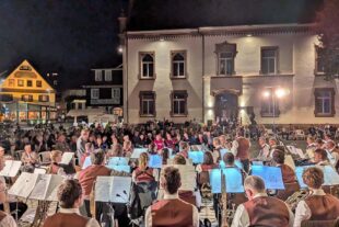 Rathausplatzkonzert am Freitag mit Musik und Bewirtung 2026-5-20-OH-Musikverein OH-Rathausplatzkonzert-PHOTO-2026-05-18-20-59-55