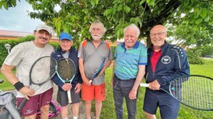 Das Herren 70-Doppelteam des TC Zell erkämpft die Punkteteilung