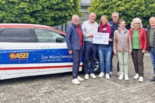 Mehr als 5.000 Euro Spende für den ASB-Wünschewagen 2026-5-20-ZE-Jörg Pütz-Lions Club Zell-Golfclub-18052026_Spendenübergabe_Lions_ASB