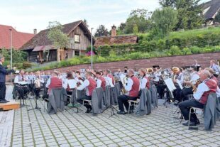 Rathausplatzkonzert startet mit voller Kulisse in den Sommer 2026-5-27-OH-Trachtenkapelle- Rathausplatzkonzert Hauptorchester Müller ddaf35ea-b9ae-46ef-b81b-01a1841c8974