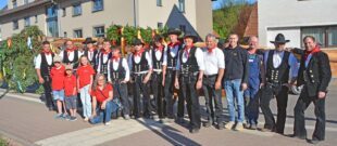 21-Meter-Maibaum schmückt Unterharmersbach