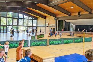 2026-5-8-ZE-UH-Verein-FVU-Handball-000_02_Halle_voll