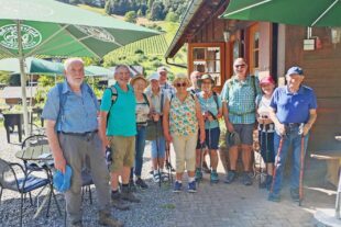 Wandergruppe weicht der Hitze aus 2026-6-2-ZE-UH-WuF-Seniorenwanderung im Bermersbacher Wald-IMG_20260528_171230