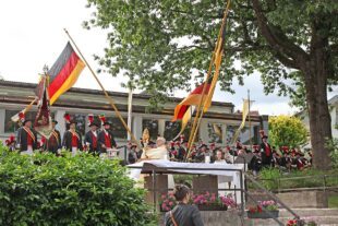 Glaube zeigt sich auf den Straßen
